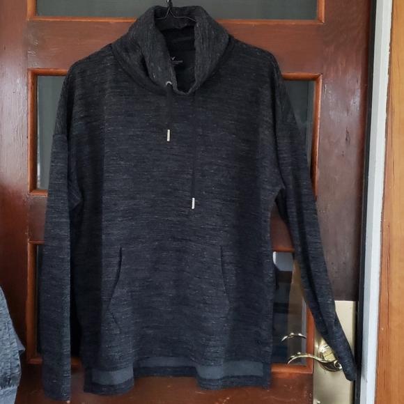 American Eagle Outfitters Tops - American Eagle sweatshirt